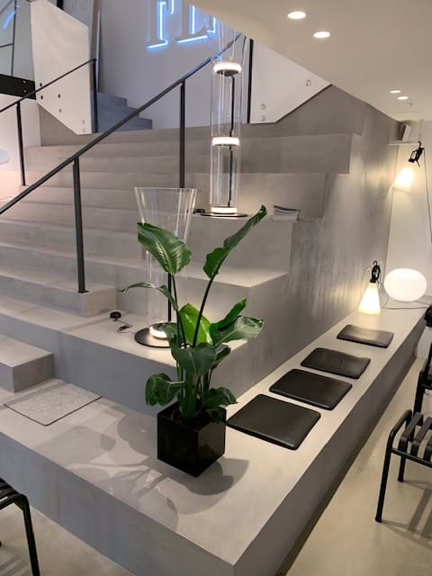 We use only the highest quality UV-stable resins and premium aggregates, ensuring long-lasting results that resist fading and wear.